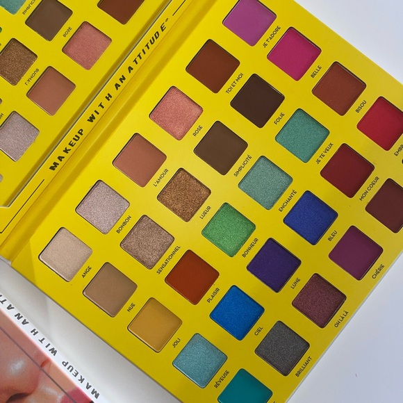 RUDE C'est Fantastique EYESHADOW PALETTE - Picture 3 of 5